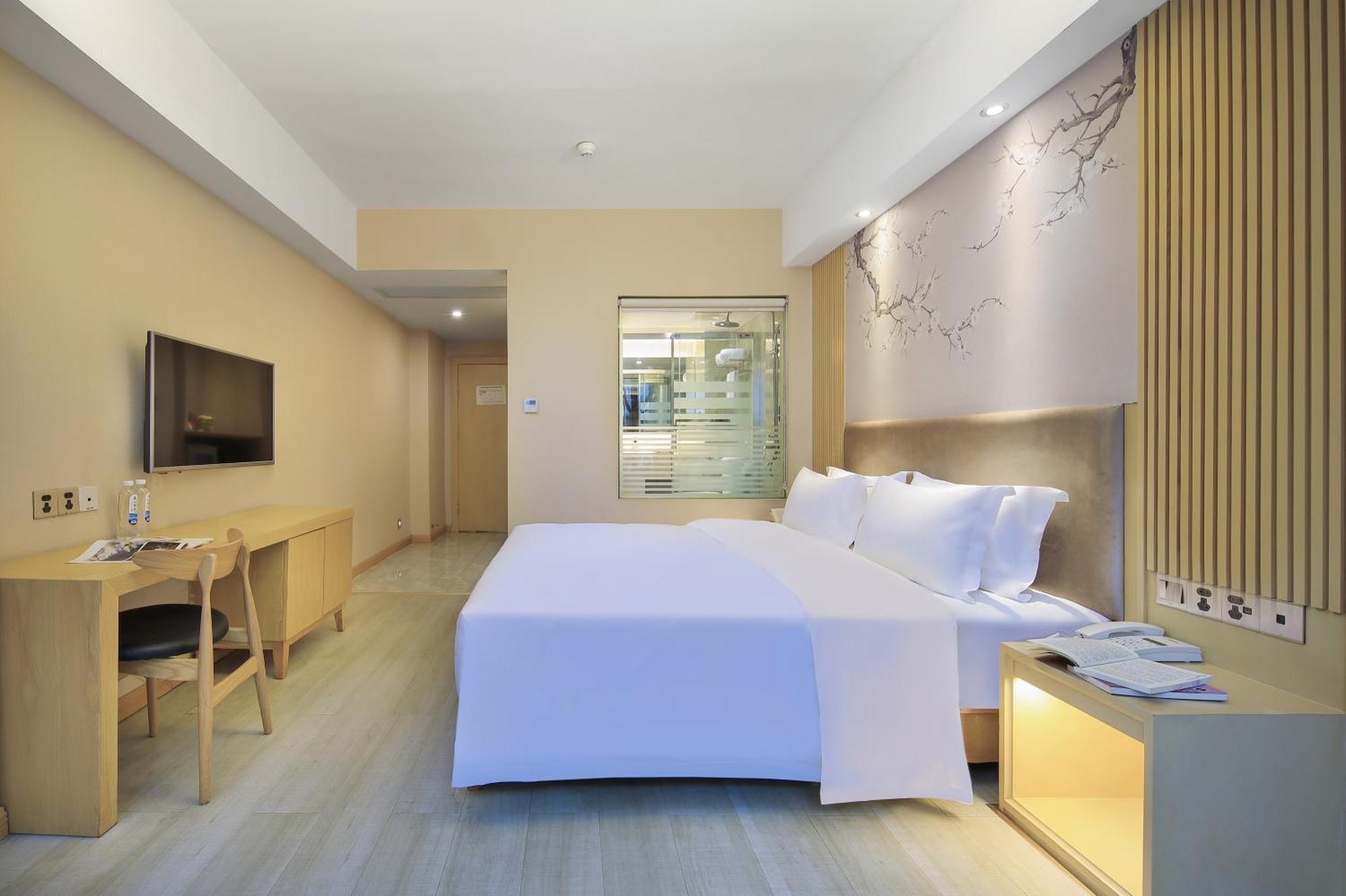 Wing Hotel Guilin- Pedestrian Street Room photo